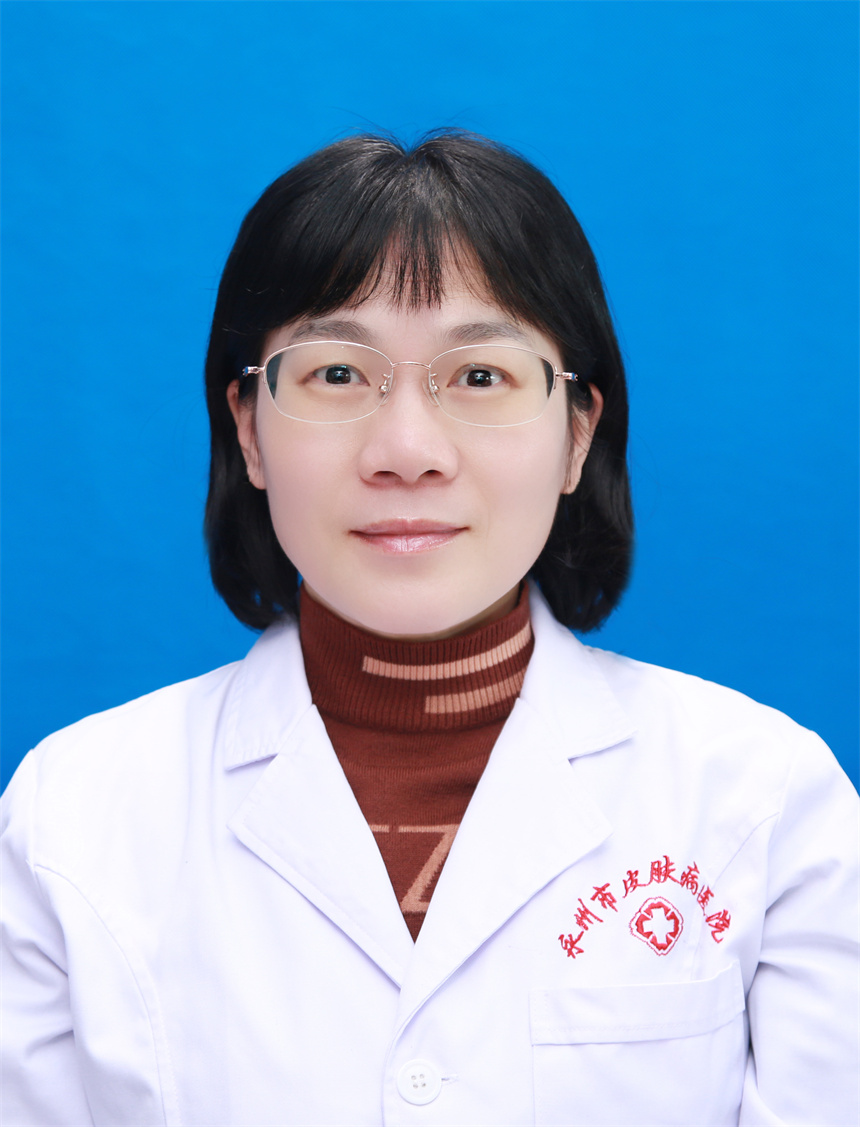 李群芳